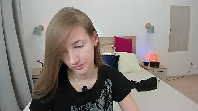 KateRedgar online show from 02/21/26, 01:45