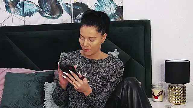 tanyagrey online show from 12/21/24, 06:19