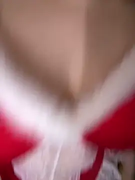 Snapshot of your_toxic_cum chatting on 12/23/25, 12:19 your toxic cum online show from 12/23/25, 12:19