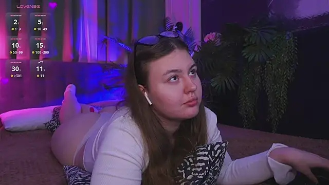 Mia  Peach online show from 12/06/24, 01:18