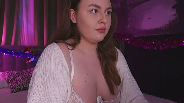 Mia  Peach online show from 12/21/24, 11:56