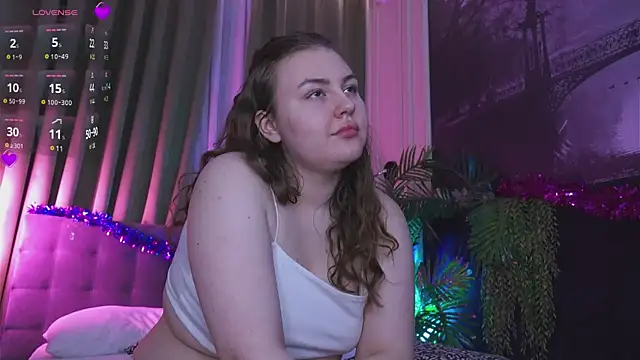 Mia  Peach online show from 12/23/24, 04:44