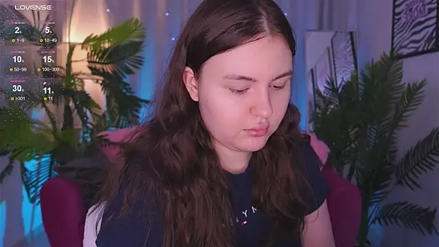 Mia  Peach online show from 03/13/25, 09:05