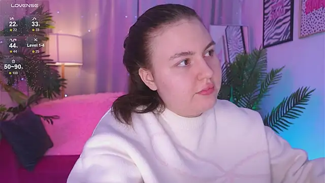 Mia  Peach online show from 03/23/25, 12:36