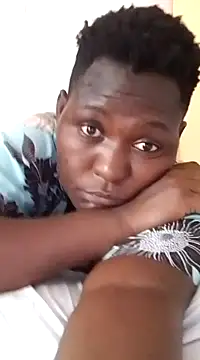 Snapshot of laviedavi chatting on 03/10/25, 02:59 laviedavi online show from 03/10/25, 02:59