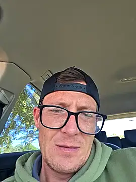 Snapshot of TheSouthernKing chatting on 09/15/25, 07:19 TheSouthernKing online show from 09/15/25, 07:19