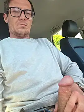 Snapshot of TheSouthernKing chatting on 10/23/25, 10:25 TheSouthernKing online show from 10/23/25, 10:25