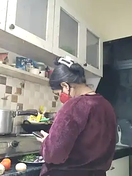 IND COUPLE1 online show from 12/14/24, 06:52