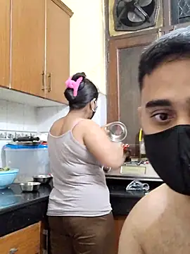 IND COUPLE1 online show from 02/26/25, 09:58