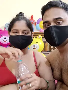 IND COUPLE1 online show from 02/27/25, 04:43