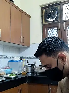 IND COUPLE1 online show from 03/01/25, 07:41