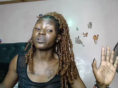 Snapshot of TrishaKalid chatting on 02/15/25, 12:59 TrishaKalid online show from 02/15/25, 12:59