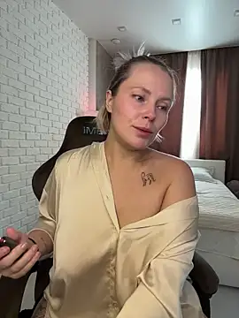 Charming Daphny online show from 11/21/25, 06:34