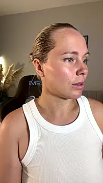 Charming Daphny online show from 07/15/26, 07:13