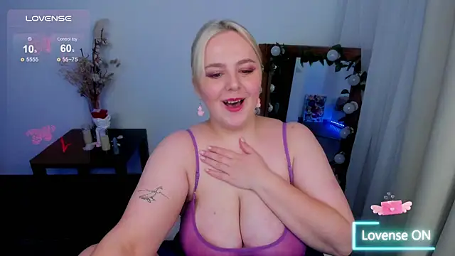 Snapshot of marry_evans chatting on 03/10/25, 07:42 marry evans online show from 03/10/25, 07:42