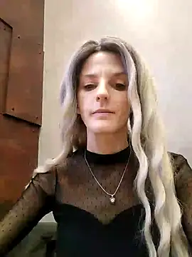 Snapshot of _LittleAngel_ chatting on 01/06/25, 06:25 LittleAngel online show from 01/06/25, 06:25