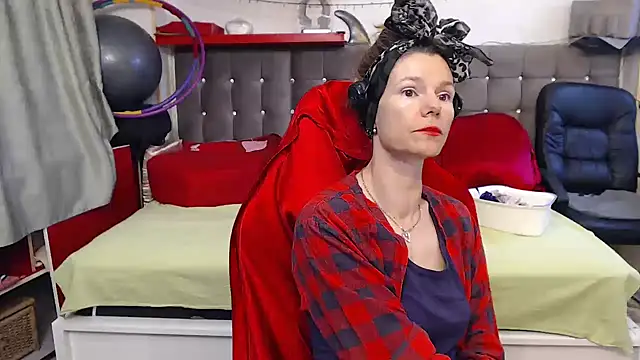 Snapshot of kellyterapy chatting on 10/27/25, 10:41 kellyterapy online show from 10/27/25, 10:41