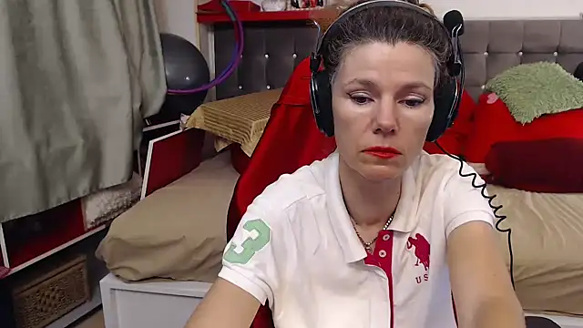 Snapshot of kellyterapy chatting on 11/04/25, 10:20 kellyterapy online show from 11/04/25, 10:20