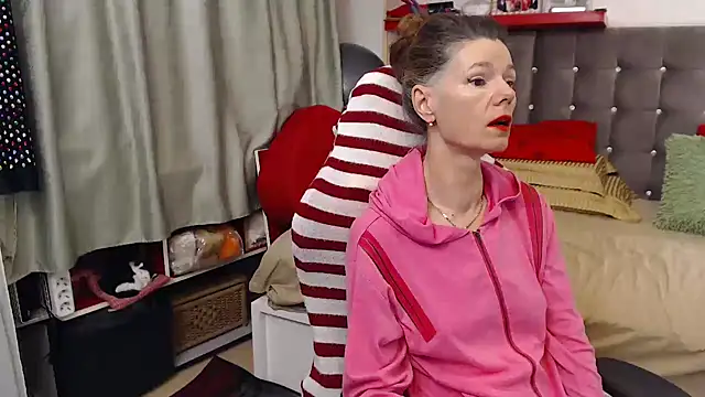 Snapshot of kellyterapy chatting on 11/06/25, 06:09 kellyterapy online show from 11/06/25, 06:09