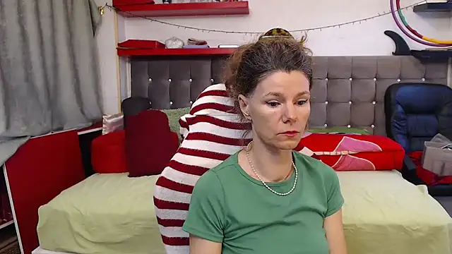 Snapshot of kellyterapy chatting on 11/19/25, 11:43 kellyterapy online show from 11/19/25, 11:43