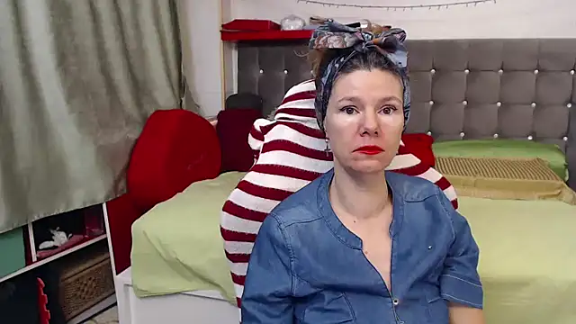 Snapshot of kellyterapy chatting on 12/01/25, 12:15 kellyterapy online show from 12/01/25, 12:15