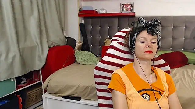 Snapshot of kellyterapy chatting on 12/13/25, 07:53 kellyterapy online show from 12/13/25, 07:53