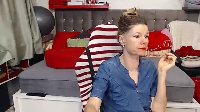 Snapshot of kellyterapy chatting on 05/15/26, 02:40 kellyterapy online show from 05/15/26, 02:40