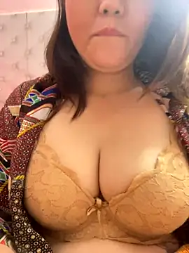 Snapshot of Ory22 chatting on 12/03/25, 05:00 Ory22 online show from 12/03/25, 05:00