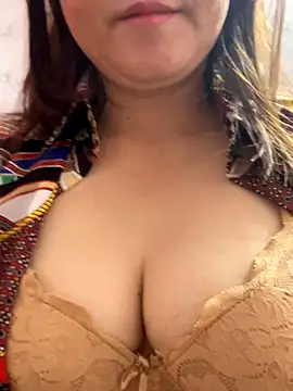 Snapshot of Ory22 chatting on 12/05/25, 05:49 Ory22 online show from 12/05/25, 05:49