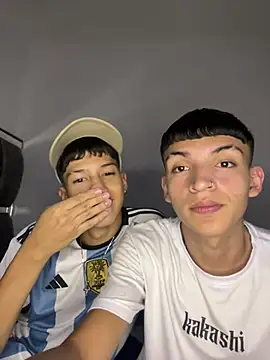 Snapshot of Juan_Nd_Steven chatting on 12/10/24, 04:45 Juan Nd Steven online show from 12/10/24, 04:45