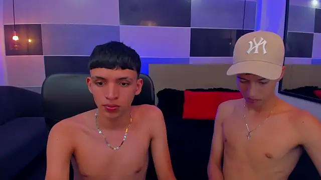 Snapshot of Juan_Nd_Steven chatting on 12/14/24, 08:45 Juan Nd Steven online show from 12/14/24, 08:45