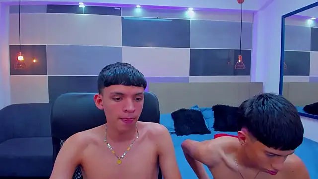 Snapshot of Juan_Nd_Steven chatting on 12/20/24, 07:33 Juan Nd Steven online show from 12/20/24, 07:33