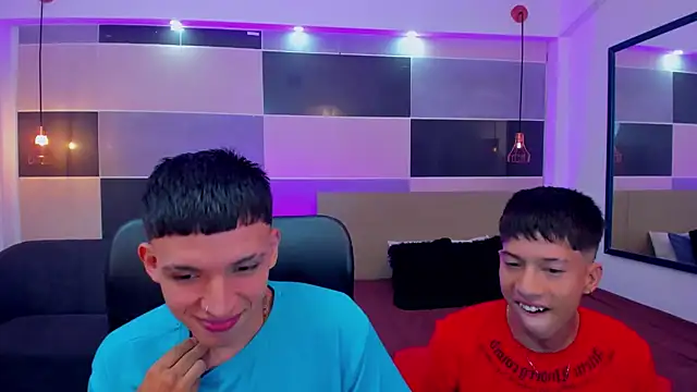 Snapshot of Juan_Nd_Steven chatting on 12/31/24, 04:06 Juan Nd Steven online show from 12/31/24, 04:06