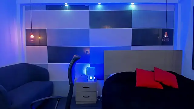 Snapshot of Juan_Nd_Steven chatting on 01/17/25, 04:39 Juan Nd Steven online show from 01/17/25, 04:39