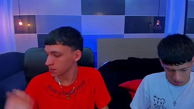 Snapshot of Juan_Nd_Steven chatting on 01/17/25, 07:41 Juan Nd Steven online show from 01/17/25, 07:41