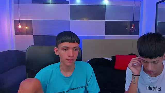 Snapshot of Juan_Nd_Steven chatting on 01/18/25, 11:21 Juan Nd Steven online show from 01/18/25, 11:21