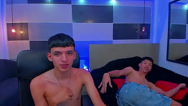 Snapshot of Juan_Nd_Steven chatting on 02/18/25, 07:43 Juan Nd Steven online show from 02/18/25, 07:43