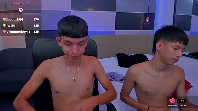 Snapshot of Juan_Nd_Steven chatting on 02/22/25, 07:45 Juan Nd Steven online show from 02/22/25, 07:45