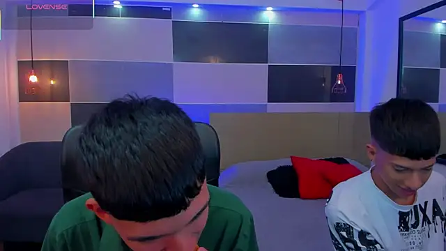 Snapshot of Juan_Nd_Steven chatting on 02/27/25, 04:20 Juan Nd Steven online show from 02/27/25, 04:20