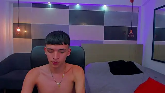 Snapshot of Juan_Nd_Steven chatting on 02/28/25, 07:58 Juan Nd Steven online show from 02/28/25, 07:58