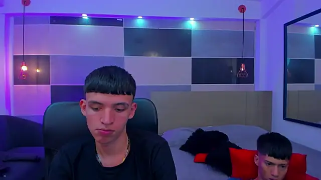 Snapshot of Juan_Nd_Steven chatting on 03/01/25, 11:06 Juan Nd Steven online show from 03/01/25, 11:06