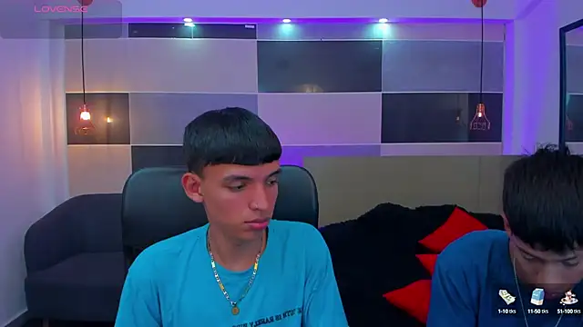 Snapshot of Juan_Nd_Steven chatting on 03/14/25, 04:21 Juan Nd Steven online show from 03/14/25, 04:21