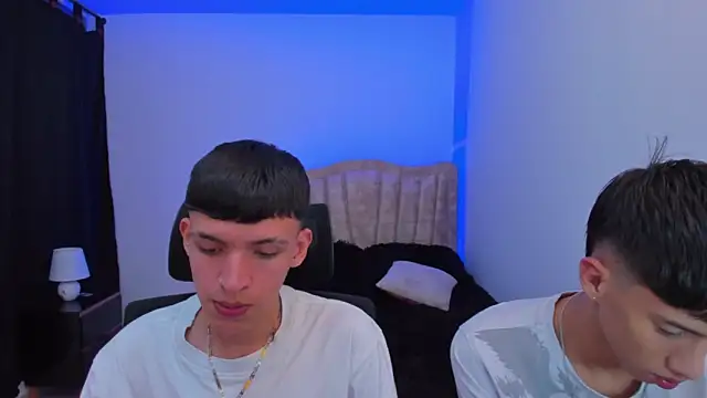 Snapshot of Juan_Nd_Steven chatting on 09/20/25, 12:33 Juan Nd Steven online show from 09/20/25, 12:33