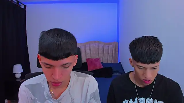 Snapshot of Juan_Nd_Steven chatting on 10/05/25, 12:25 Juan Nd Steven online show from 10/05/25, 12:25