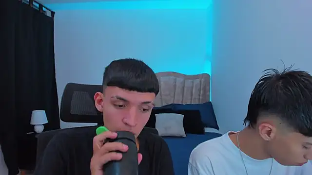 Snapshot of Juan_Nd_Steven chatting on 10/07/25, 04:31 Juan Nd Steven online show from 10/07/25, 04:31