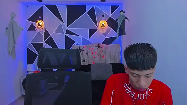 Snapshot of Juan_Nd_Steven chatting on 10/22/25, 04:24 Juan Nd Steven online show from 10/22/25, 04:24