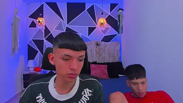 Snapshot of Juan_Nd_Steven chatting on 11/01/25, 12:29 Juan Nd Steven online show from 11/01/25, 12:29