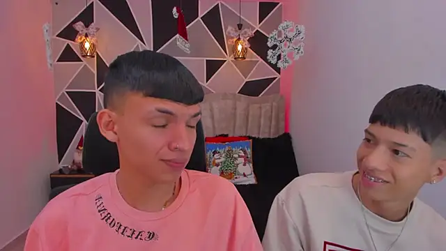 Snapshot of Juan_Nd_Steven chatting on 12/04/25, 04:11 Juan Nd Steven online show from 12/04/25, 04:11