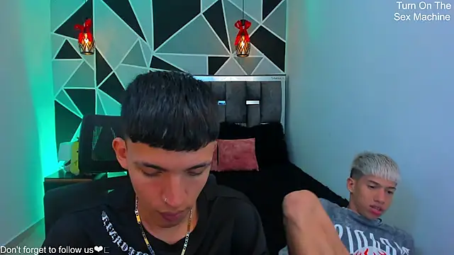 Juan Nd Steven online show from 04/07/26, 01:06