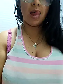  Angelinaandrade  online show from 02/22/26, 12:12